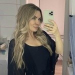 👑REINA Liveme profile