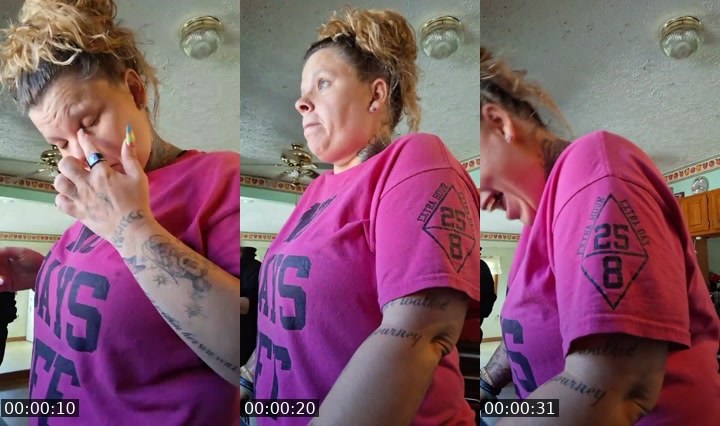 Contact-sheet preview of Queen_baby1987's Liveme recording