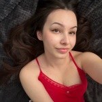 Contact-sheet preview of Hellennaa's Liveme recording