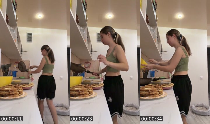 Contact-sheet preview of Help39k💎mrs_maria😍's Liveme recording