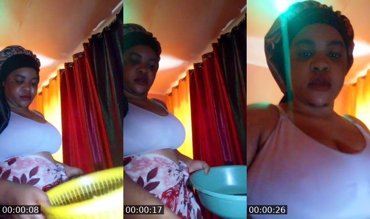 Contact-sheet preview of qeen titi's Liveme recording