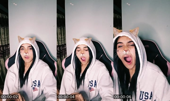 Contact-sheet preview of 🌐 CORA🖤🐼ZON's Liveme recording