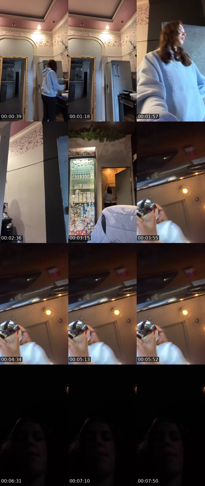 Contact-sheet preview of Julika27's Liveme recording