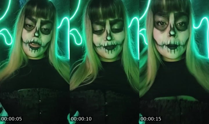 Contact-sheet preview of ꪑꪮꪮꪀ🫧⃝𖤐's Liveme recording