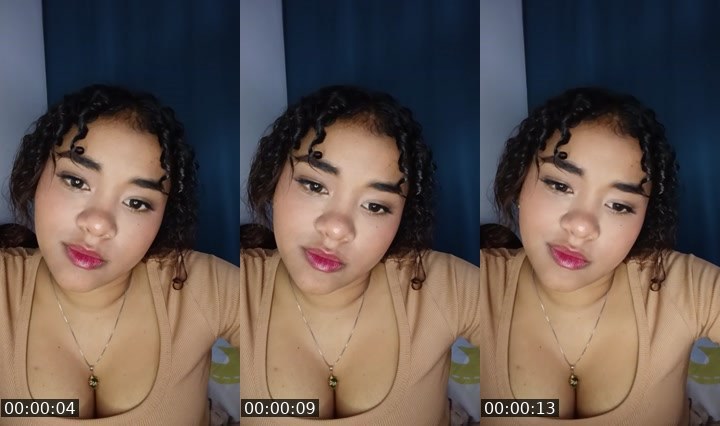 Contact-sheet preview of 👑⃤♡Kiara🪽's Liveme recording